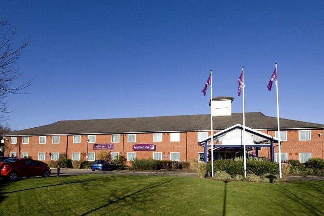 Premier Inn Pontypool Eksteriør billede